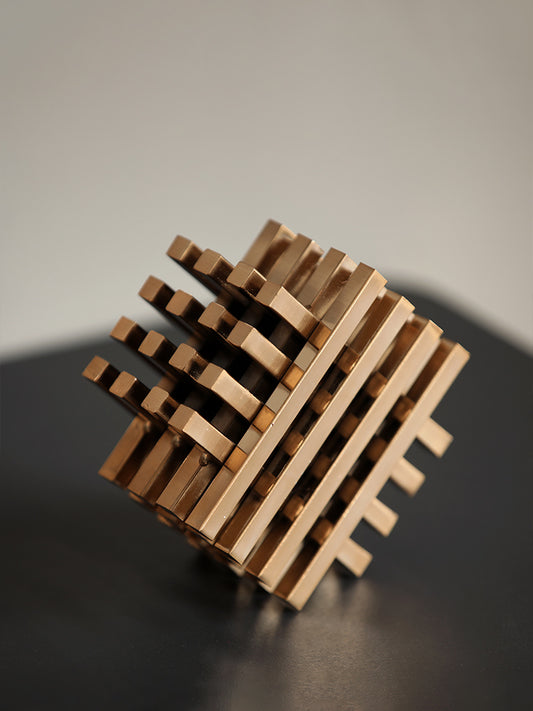 Elegant Minimalist Desk Handicraft – Modern Home & Office Decor