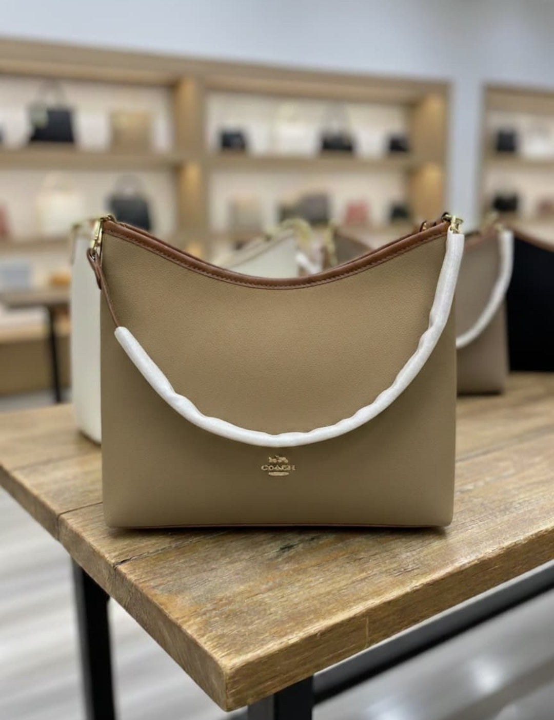 Imported Ladies Handbag | Premium Quality Material | Elegant Everyday Luxury Bag