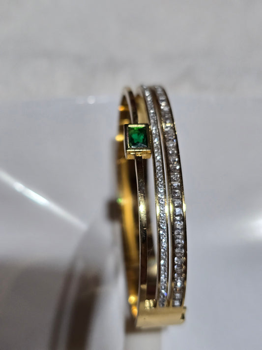 Anti tarnish Floral Solid Bangle