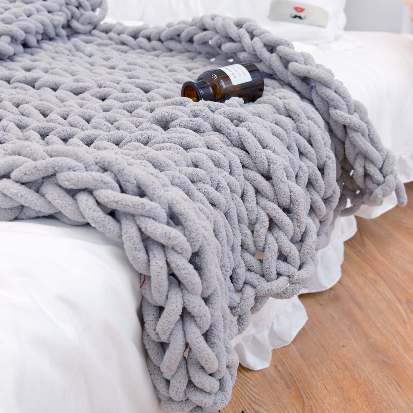 Handmade Coarse Yarn Knitted Chenille Blanket – Soft Sofa Cover & Bed Throw