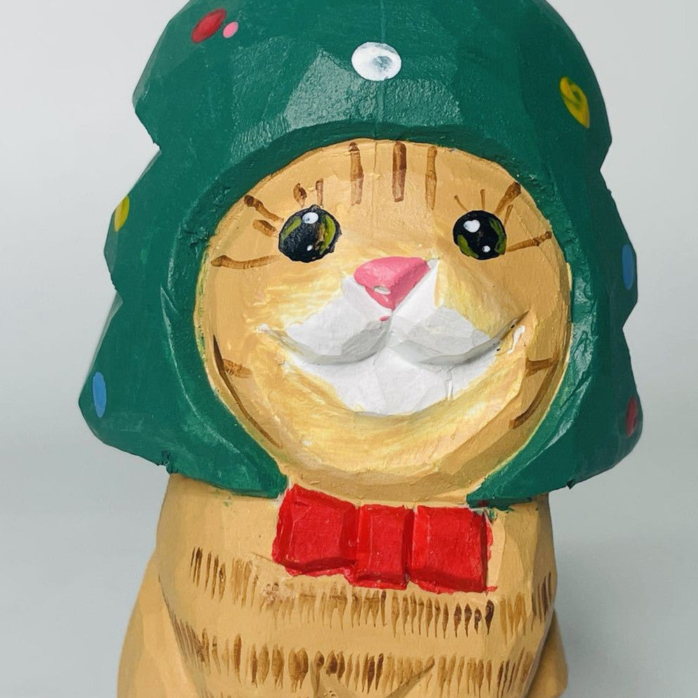 Hand-Carved Kitten Ornament – Handmade Decorative Home Showpiece