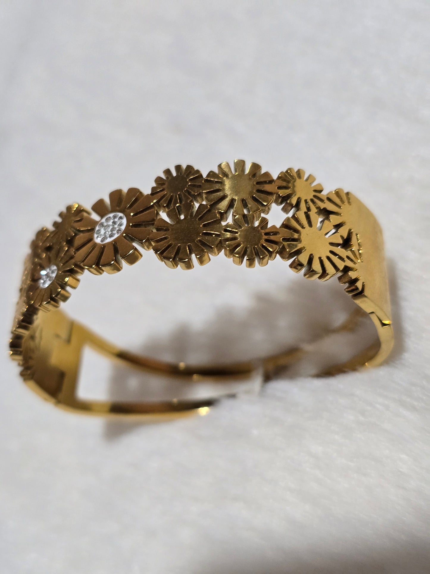 Anti Tarnish Solid Mini Floral Bangle