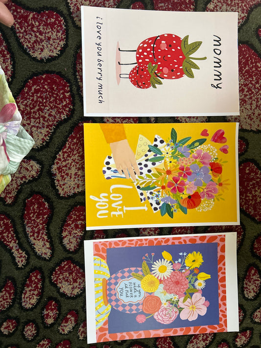 Love & Floral Aesthetic Postcard Set of 3