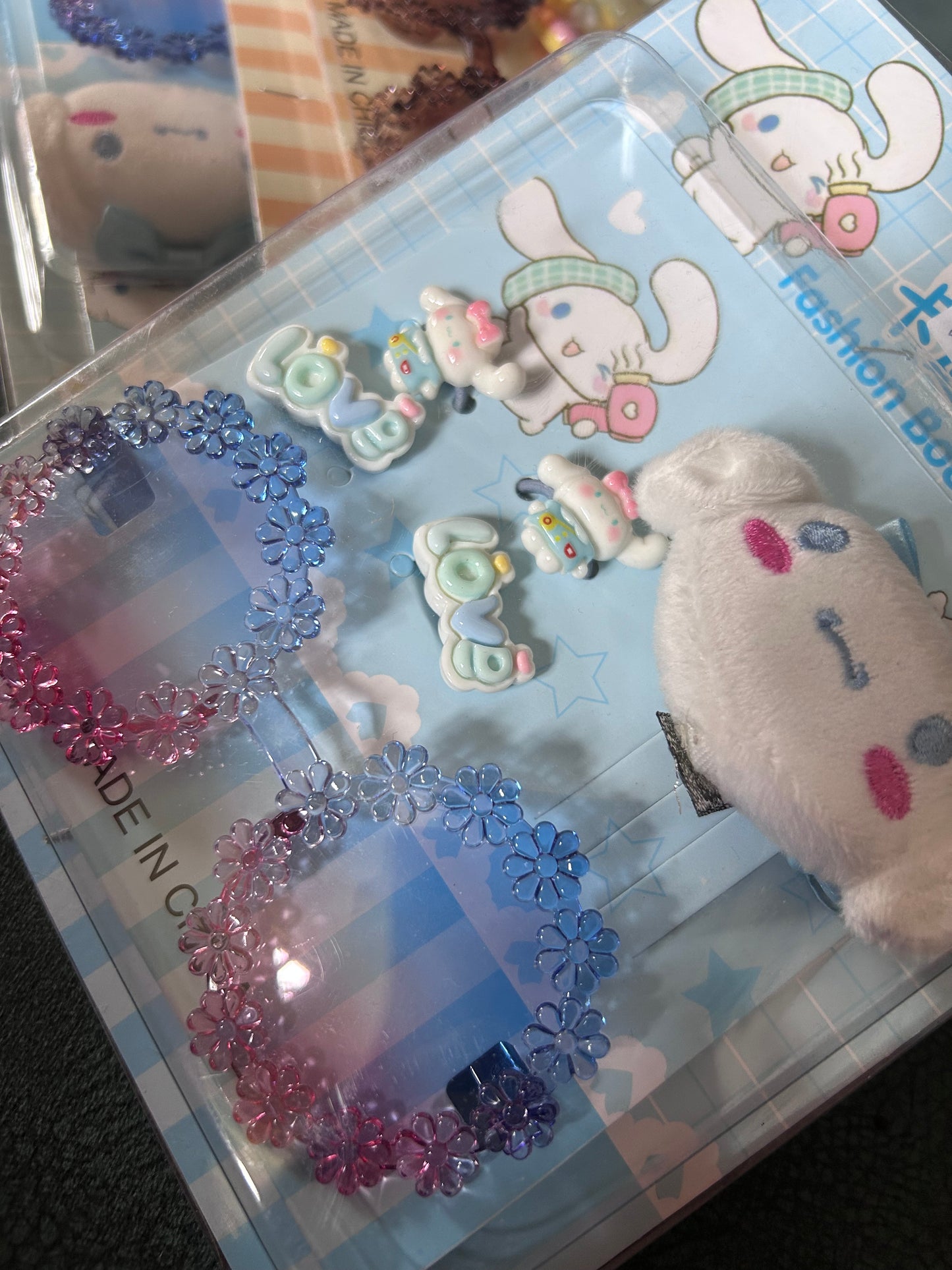 Set of glasses, pin and rubbers for kids