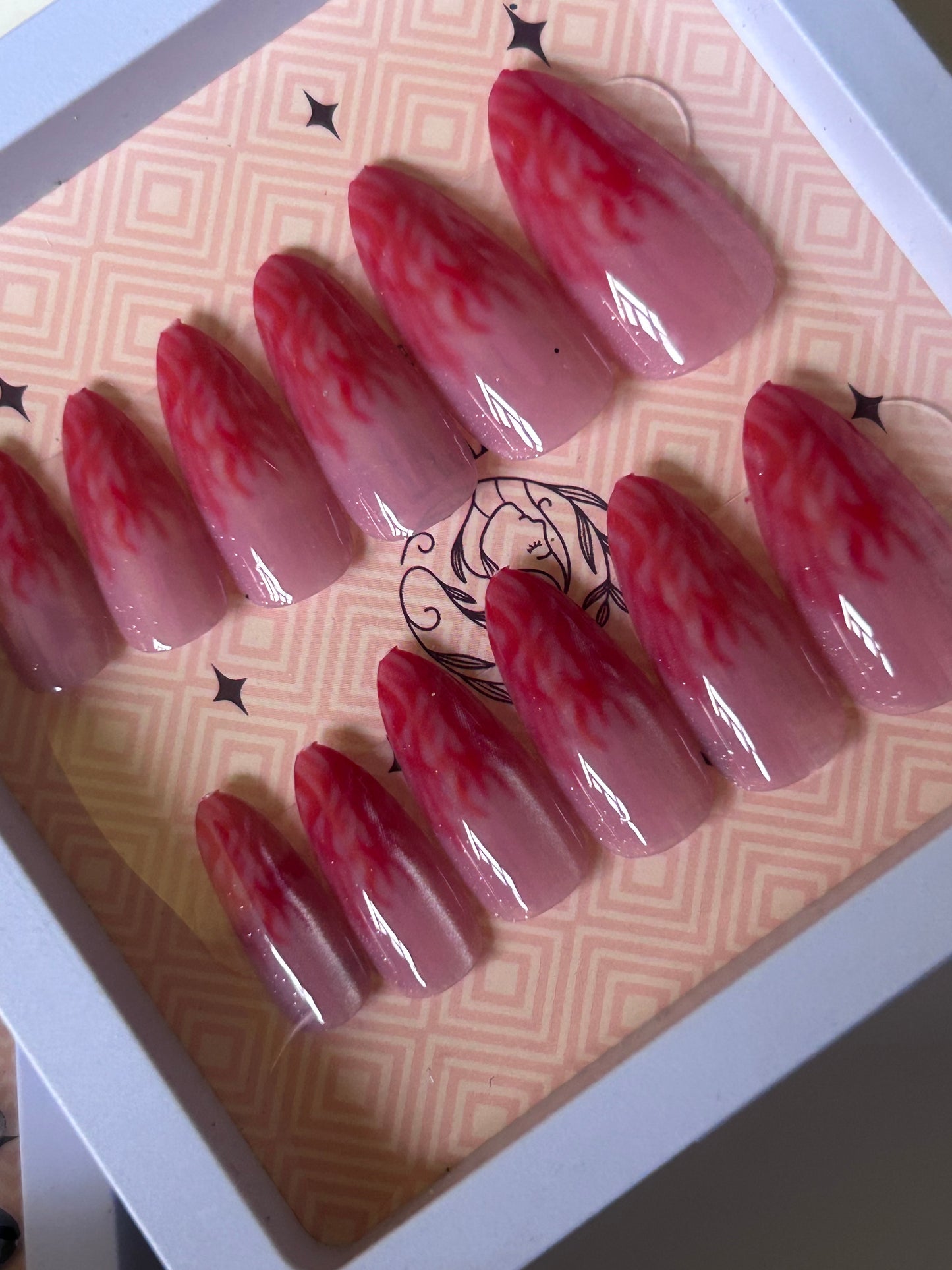 Press on nails