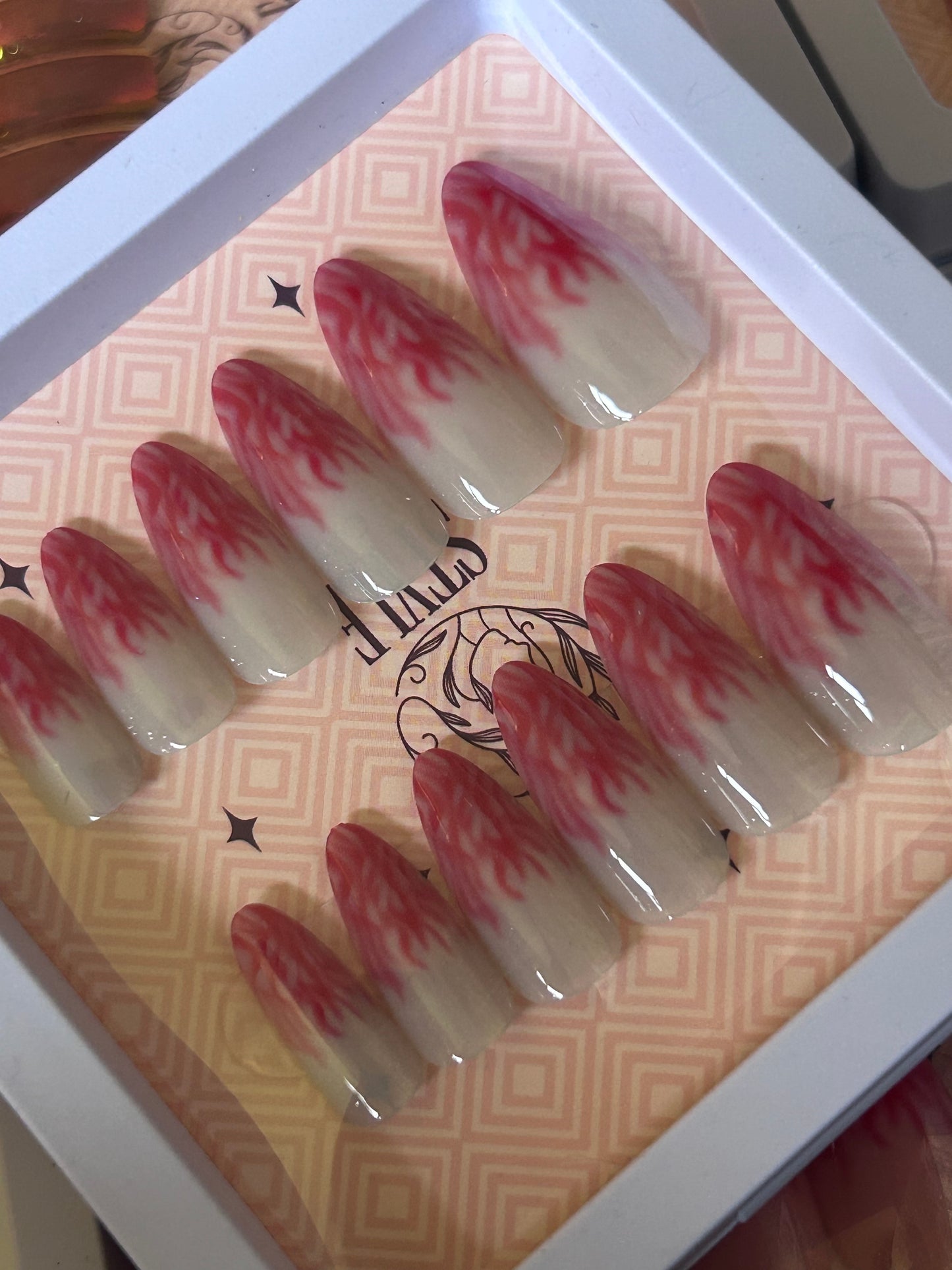 Press on nails