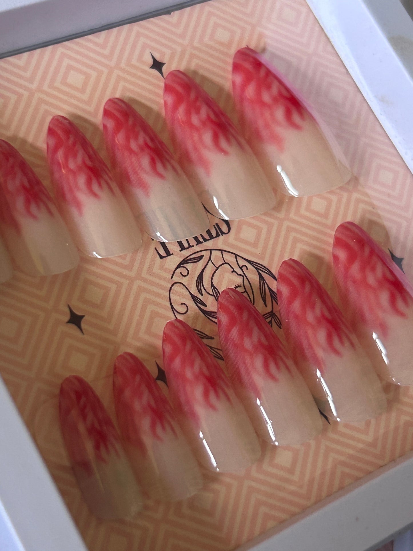 Press on nails